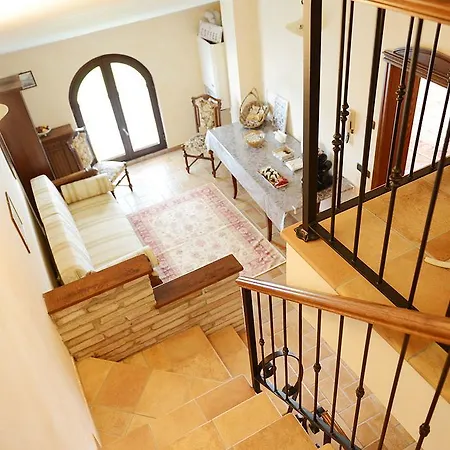 بيت ضيافة Torretta Di Bassano